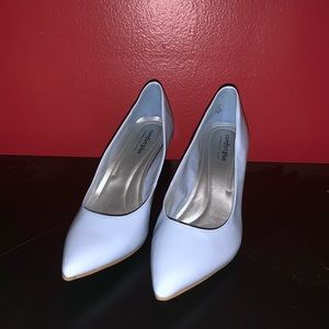 Light blue patent leather comfort heels